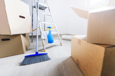 Products For Move Out Cleanings in use